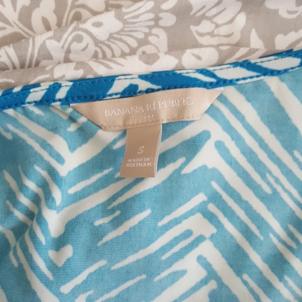 Banana Republic Blue and White Wrap Top - Picture 3 of 3